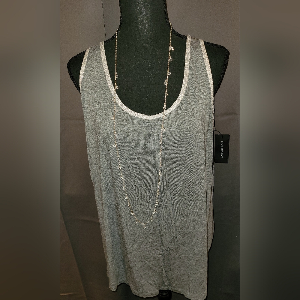 Women's Plus size  Top. Tank Top  Size 18/20. LaneBryant. New.